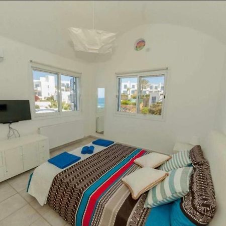 34 Beach Villa Paphos Extérieur photo