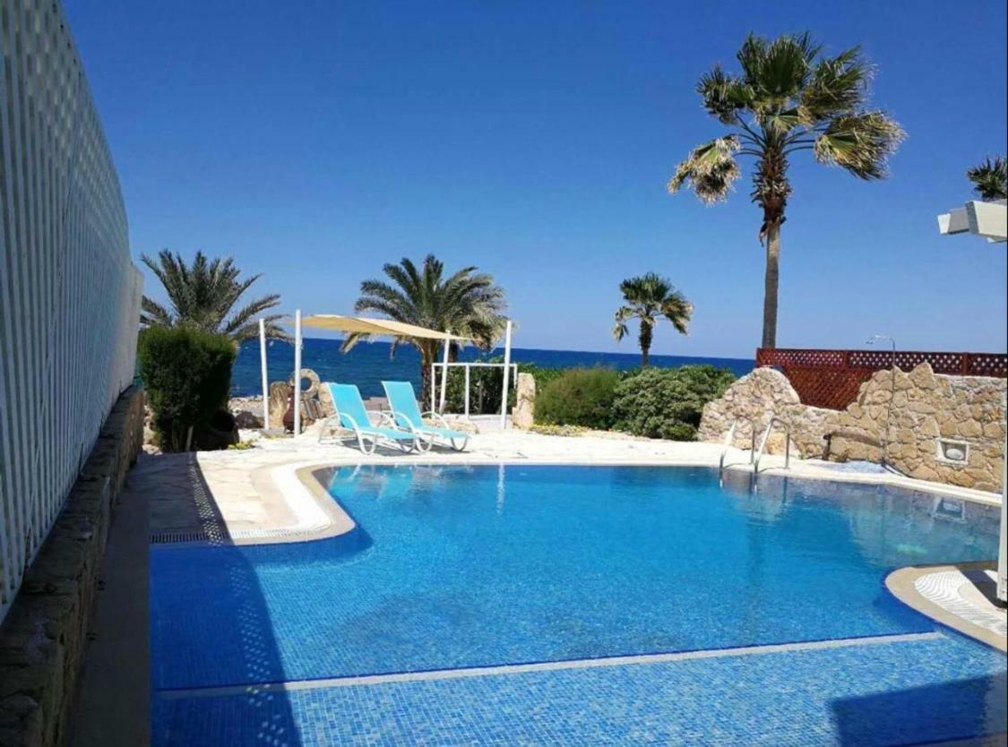 34 Beach Villa Paphos Extérieur photo